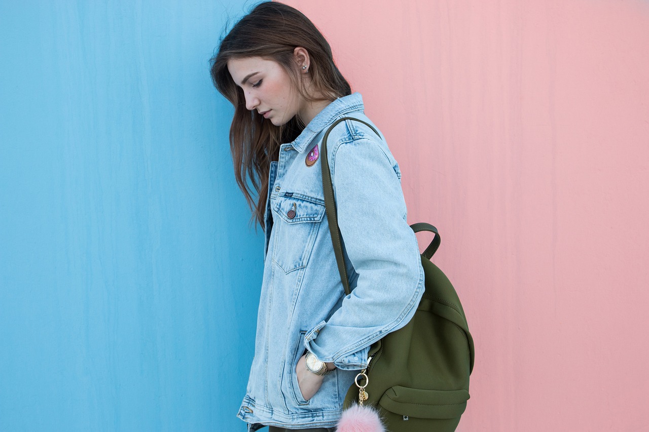 entdecken sie die neuesten modetrends für jede saison! erfahren sie, wie sie ihren stil auffrischen und aktuelle looks kombinieren können, um im trend zu bleiben. lassen sie sich von inspirierenden outfits und den angesagtesten farben und mustern für 2023 begeistern.