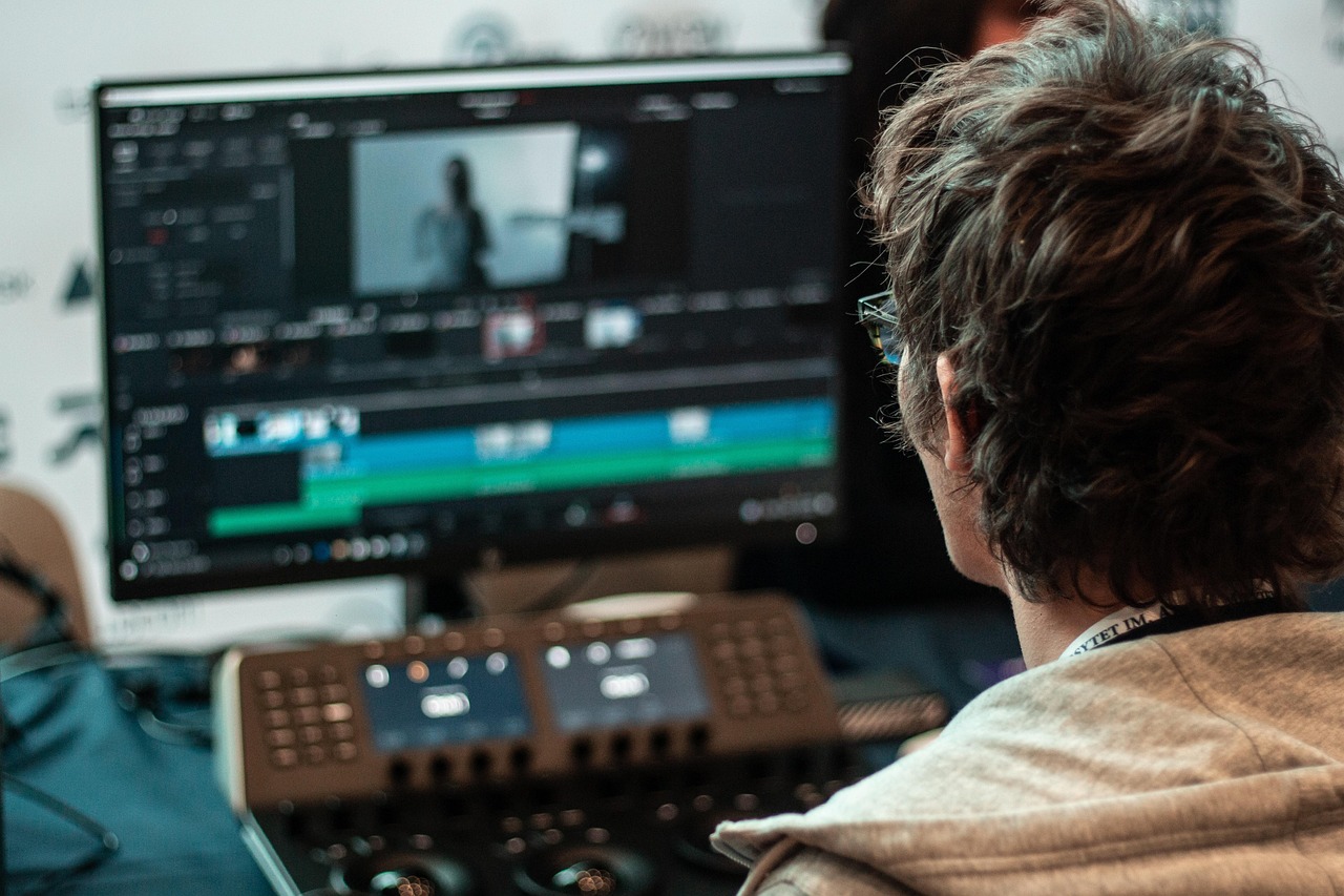 entdecken sie die vorteile von remote work: flexibles arbeiten von überall, bessere work-life-balance und moderne arbeitsplatzlösungen für unternehmen und mitarbeiter.